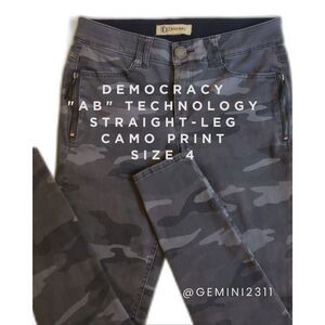 Democracy - "Ab" Technology - Straight-Leg Pants - Camo Print - Women Size 4